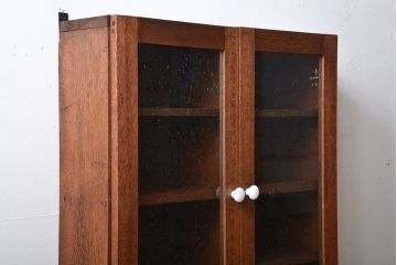 アンティーク家具　アンティーク　気泡ガラス入り!シンプルでナチュラルな縦型の壁掛け戸棚(1)