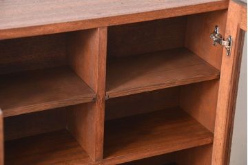 アンティーク家具　アンティーク　気泡ガラス入り!シンプルでナチュラルな縦型の壁掛け戸棚(1)