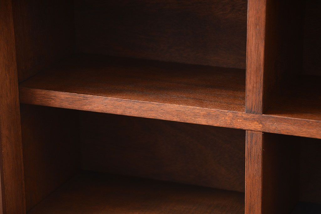 アンティーク家具　アンティーク　気泡ガラス入り!シンプルでナチュラルな縦型の壁掛け戸棚(1)