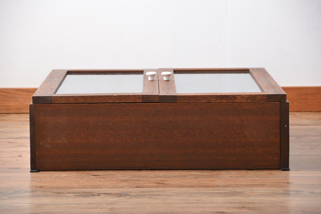 アンティーク家具　アンティーク　気泡ガラス入り!シンプルでナチュラルな縦型の壁掛け戸棚(1)