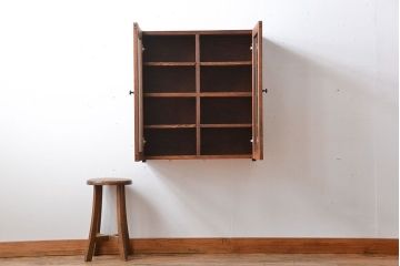 アンティーク家具　アンティーク　気泡ガラス入り!シンプルでナチュラルな縦型の壁掛け戸棚(3)