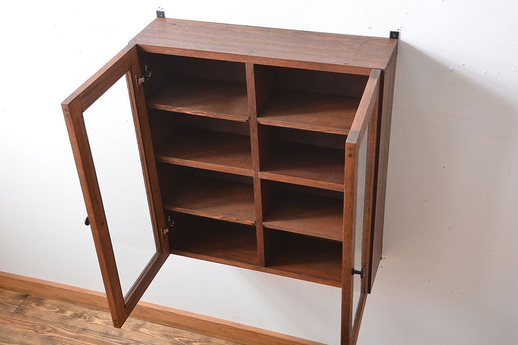 アンティーク家具　アンティーク　気泡ガラス入り!シンプルでナチュラルな縦型の壁掛け戸棚(3)