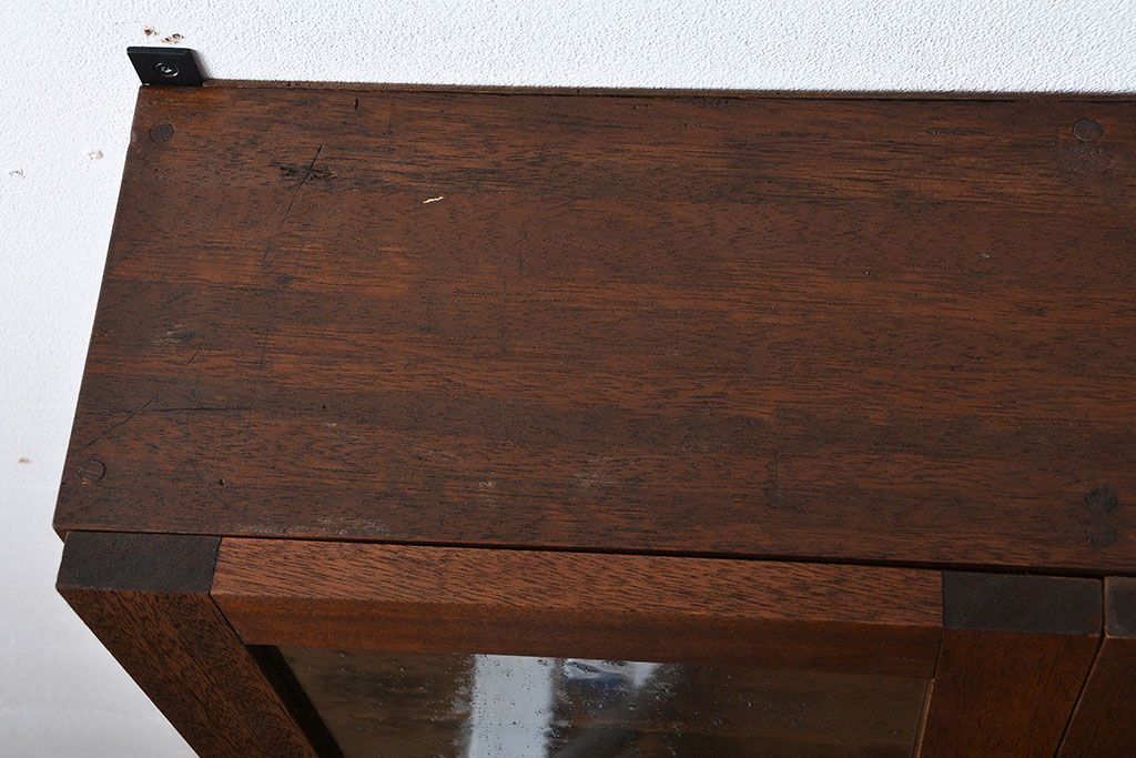 アンティーク家具　アンティーク　気泡ガラス入り!シンプルでナチュラルな縦型の壁掛け戸棚(3)