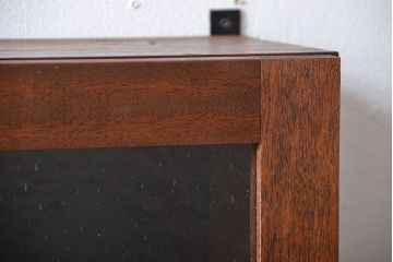 アンティーク家具　アンティーク　気泡ガラス入り!シンプルでナチュラルな縦型の壁掛け戸棚(3)