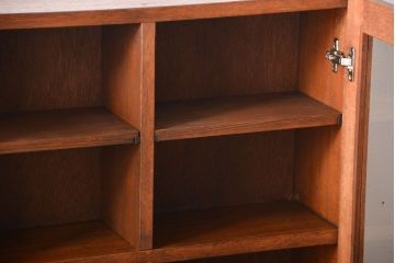 アンティーク家具　アンティーク　シンプルでナチュラルな縦型の壁掛け戸棚(1)