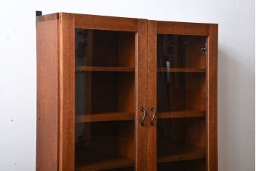 アンティーク家具　アンティーク　シンプルでナチュラルな縦型の壁掛け戸棚(2)