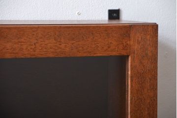 アンティーク家具　アンティーク　シンプルでナチュラルな縦型の壁掛け戸棚(2)