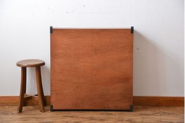 アンティーク家具　アンティーク　シンプルでナチュラルな縦型の壁掛け戸棚(2)