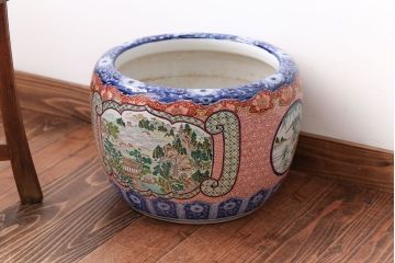 アンティーク雑貨　古民具・骨董　明治〜大正時代　古い色絵火鉢 (窓絵・十錦手)