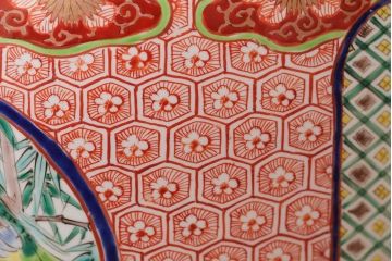 アンティーク雑貨　古民具・骨董　明治〜大正時代　古い色絵火鉢 (窓絵・十錦手)