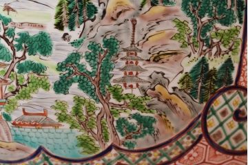 アンティーク雑貨　古民具・骨董　明治〜大正時代　古い色絵火鉢 (窓絵・十錦手)