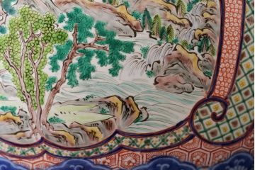 アンティーク雑貨　古民具・骨董　明治〜大正時代　古い色絵火鉢 (窓絵・十錦手)