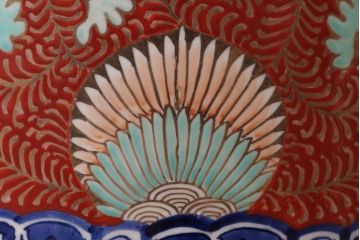 アンティーク雑貨　古民具・骨董　古い色絵火鉢 (手焙り、十錦手)