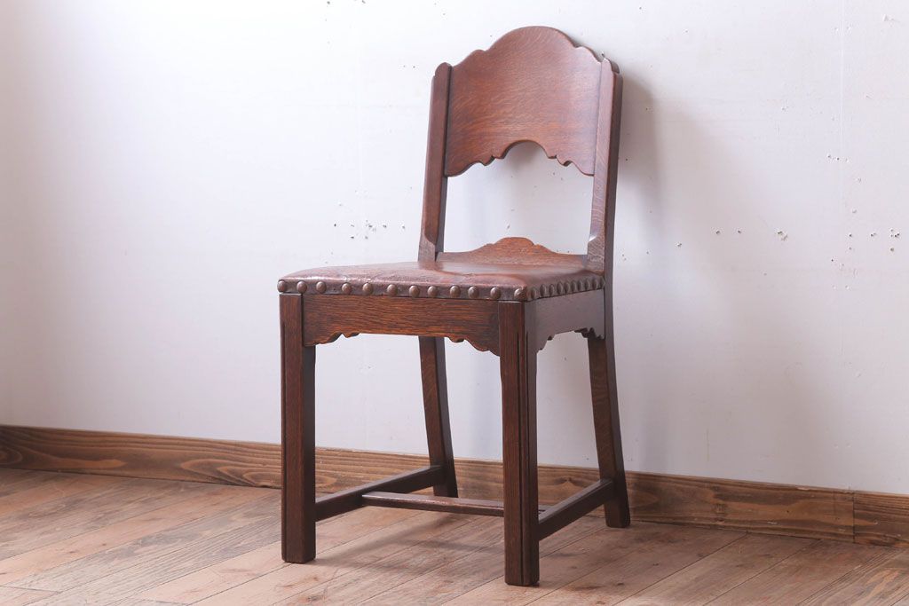 アンティーク家具　フランスアンティーク　本革座面のかわいいダイニングチェア(1)