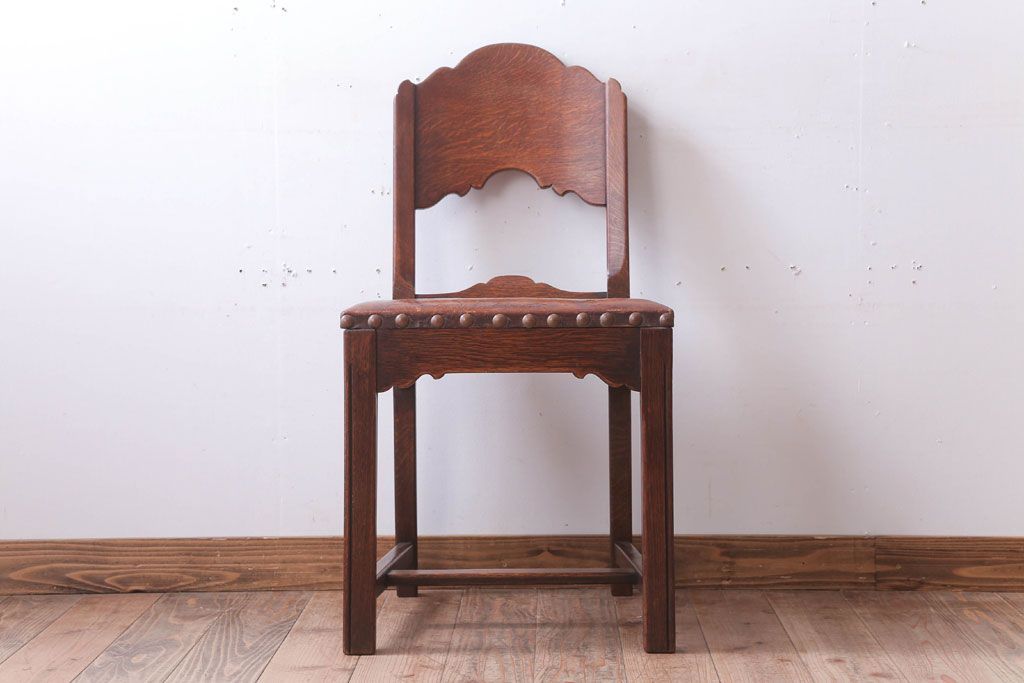 アンティーク家具　フランスアンティーク　本革座面のかわいいダイニングチェア(1)