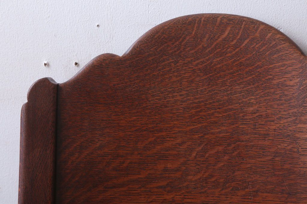 アンティーク家具　フランスアンティーク　本革座面のかわいいダイニングチェア(1)