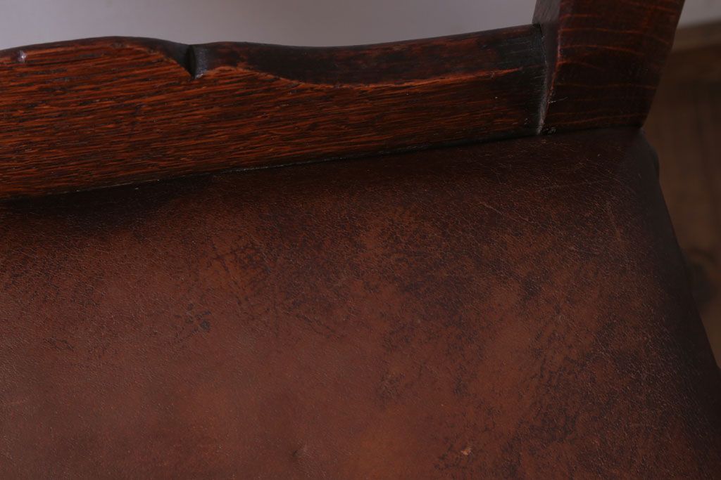 アンティーク家具　フランスアンティーク　本革座面のかわいいダイニングチェア(1)