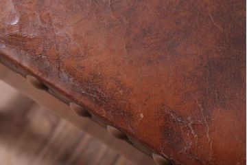 アンティーク家具　フランスアンティーク　本革座面のかわいいダイニングチェア(1)