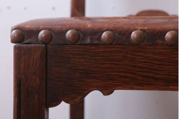 アンティーク家具　フランスアンティーク　本革座面のかわいいダイニングチェア(1)