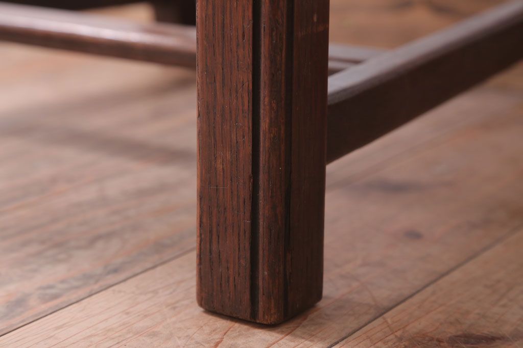 アンティーク家具　フランスアンティーク　本革座面のかわいいダイニングチェア(1)