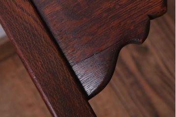 アンティーク家具　フランスアンティーク　本革座面のかわいいダイニングチェア(1)