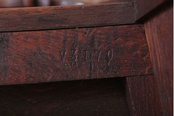 アンティーク家具　フランスアンティーク　本革座面のかわいいダイニングチェア(1)