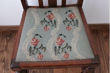 アンティーク家具　フランスアンティーク　オーク材!ゴブラン織り座面のおしゃれなダイニングチェア(1)