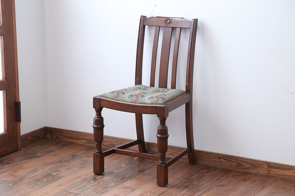 アンティーク家具　フランスアンティーク　オーク材!ゴブラン織り座面のおしゃれなダイニングチェア(2)