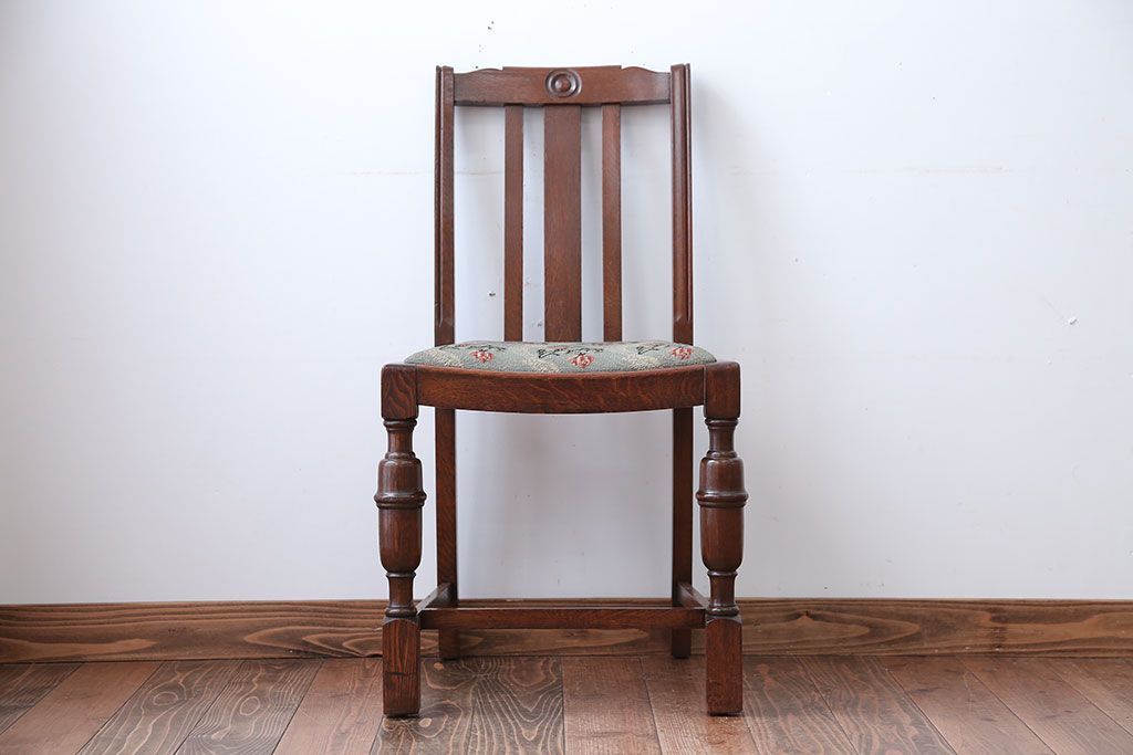 アンティーク家具　フランスアンティーク　オーク材!ゴブラン織り座面のおしゃれなダイニングチェア(2)