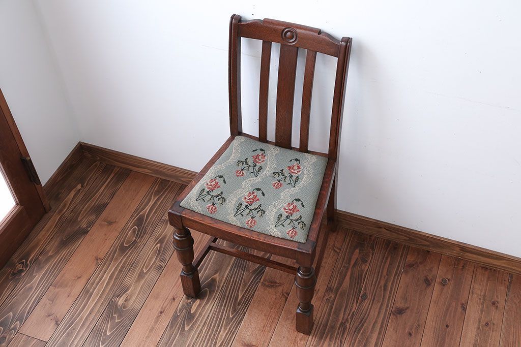 アンティーク家具　フランスアンティーク　オーク材!ゴブラン織り座面のおしゃれなダイニングチェア(2)