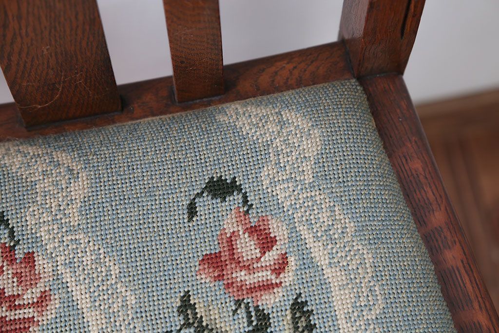 アンティーク家具　フランスアンティーク　オーク材!ゴブラン織り座面のおしゃれなダイニングチェア(2)