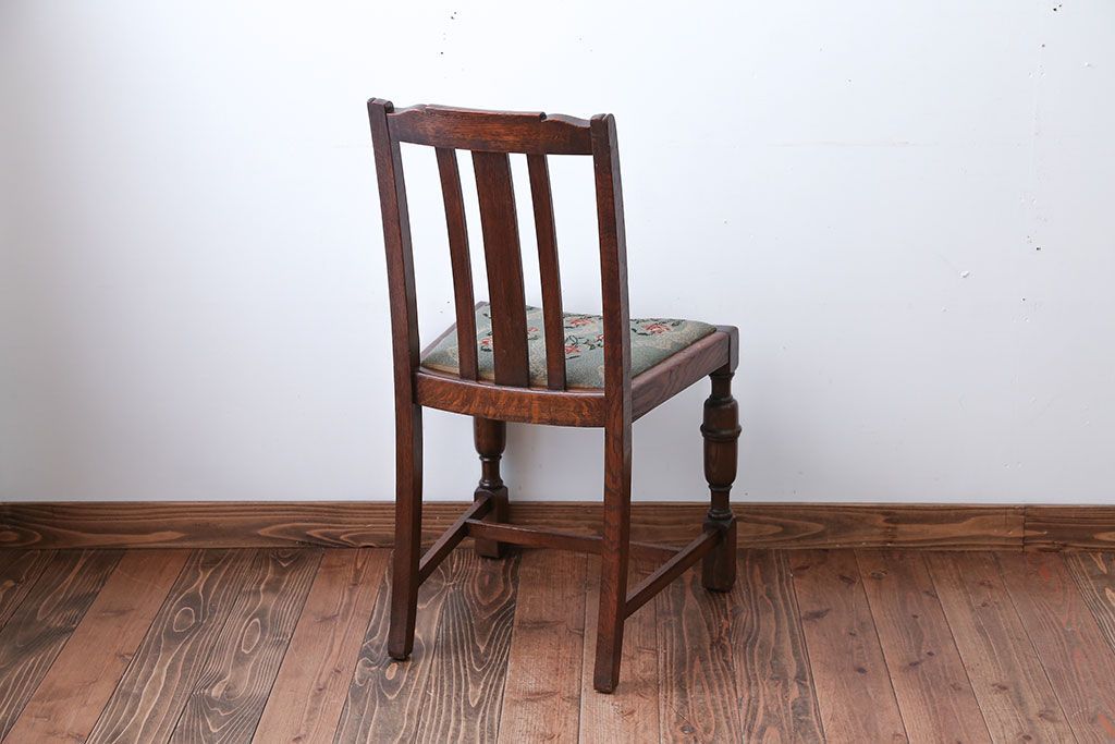 アンティーク家具　フランスアンティーク　オーク材!ゴブラン織り座面のおしゃれなダイニングチェア(2)