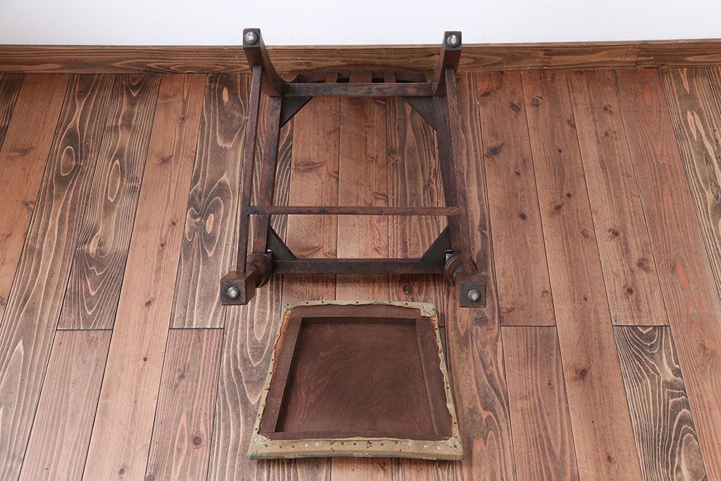 アンティーク家具　フランスアンティーク　オーク材!ゴブラン織り座面のおしゃれなダイニングチェア(2)