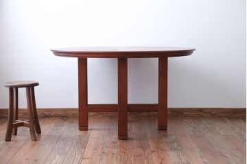 中古　TERRA(テラ)チーク材のラウンドダイニングテーブル(定価189000円)