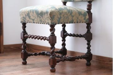 中古　イギリス製　オーク材の優雅なツイストレッグダイニングチェア(1)