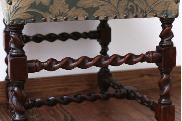 中古　イギリス製　オーク材の優雅なツイストレッグダイニングチェア(1)
