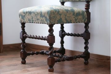 中古　イギリス製　オーク材の優雅なツイストレッグダイニングチェア(2)