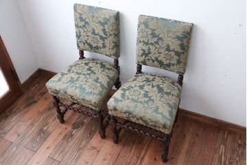 中古　イギリス製　オーク材の優雅なツイストレッグダイニングチェア2脚セット(1)