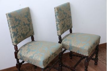 中古　イギリス製　オーク材の優雅なツイストレッグダイニングチェア2脚セット(1)
