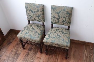 中古　イギリス製　オーク材の優雅なツイストレッグダイニングチェア2脚セット(2)