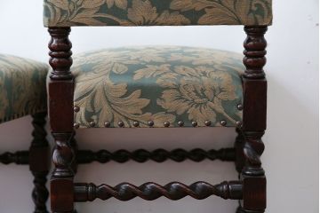 中古　イギリス製　オーク材の優雅なツイストレッグダイニングチェア2脚セット(2)