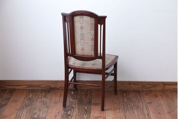 レトロ家具　イギリスアンティーク　レトロなファブリックがかわいい小ぶりなチェア(1)