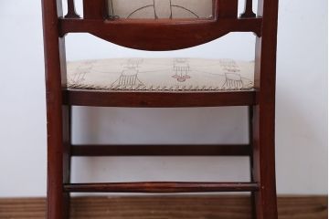レトロ家具　イギリスアンティーク　レトロなファブリックがかわいい小ぶりなチェア(2)