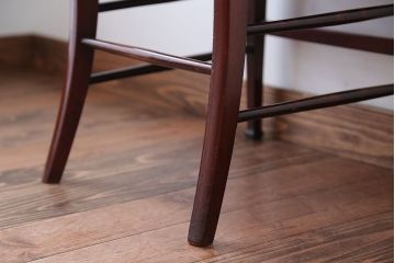 レトロ家具　イギリスアンティーク　レトロなファブリックがかわいい小ぶりなチェア(2)