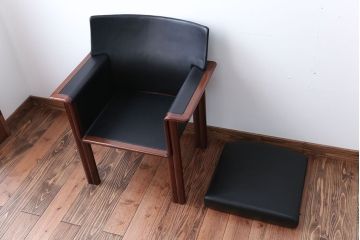 中古 イタリアMERITALIA(メリタリア)製本革の1人掛けアームソファ