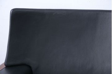 中古 イタリアMERITALIA(メリタリア)製本革の1人掛けアームソファ