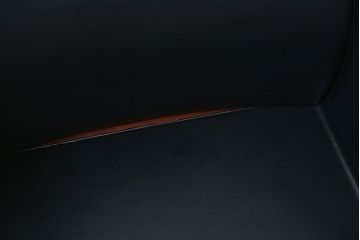 中古 イタリアMERITALIA(メリタリア)製本革の1人掛けアームソファ