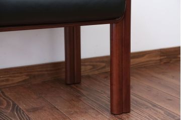 中古 イタリアMERITALIA(メリタリア)製本革の1人掛けアームソファ