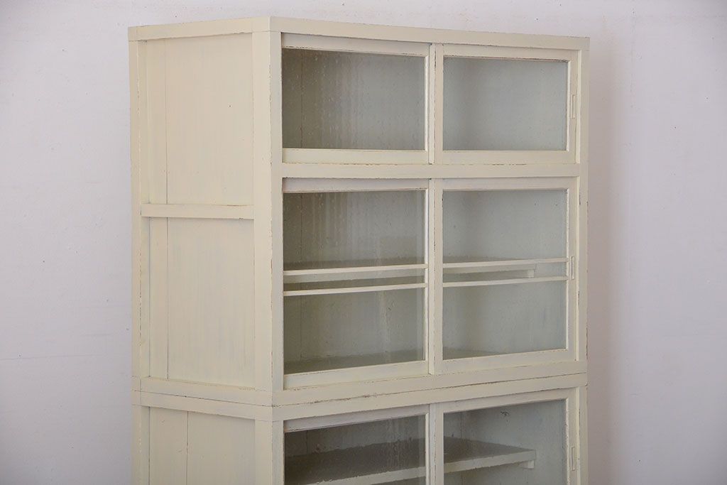 アンティーク家具　アンティークペイント　気泡ガラス入り重ね食器棚(カップボード)