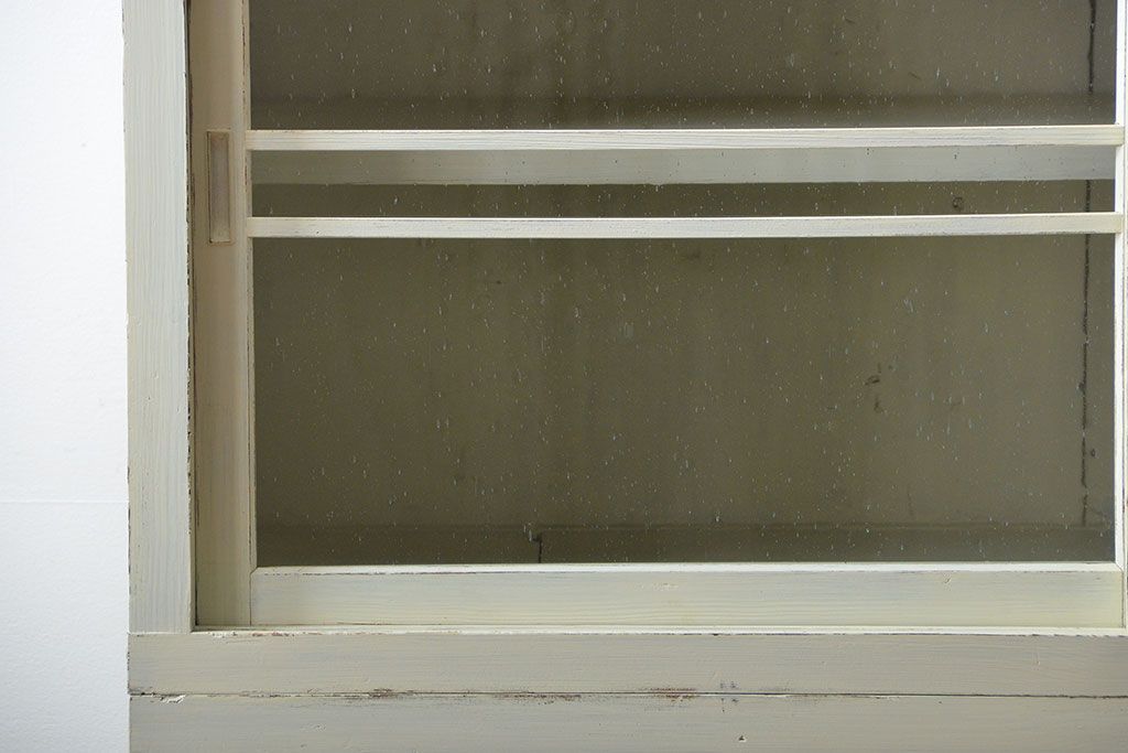 アンティーク家具　アンティークペイント　気泡ガラス入り重ね食器棚(カップボード)